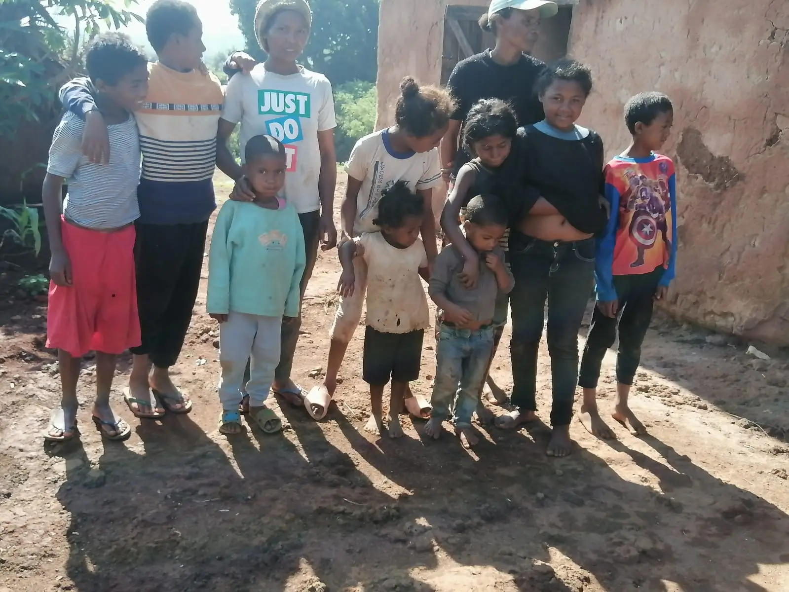 Action solidaire sur le terrain